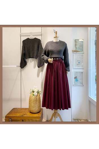 Faya Boutique Burgundy Belted Pleated Skirt