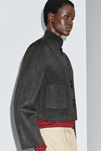 Massimo Dutti Kısa kruvaze yün karışımlı ceket