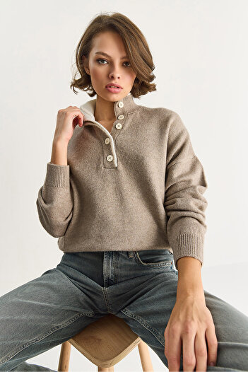 Bianco Lucci Women's 2-Patch Button Detailed Knitwear Sweater Tk251023 60284092