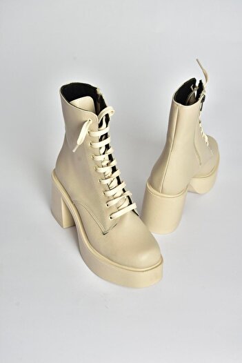 Fox Shoes V726681509 Γυναικείες μπότες με χοντρό τακούνι με κορδόνια σε μπεζ χρώμα