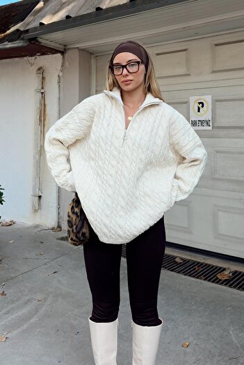 Swist Beige Zippered Stand Collar Thick Hair Knit Oversize Women's Knitwear Sweater