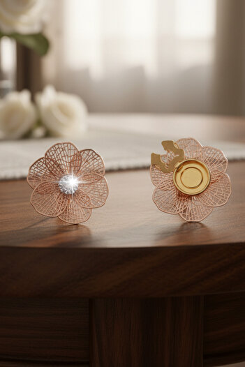 Reoona Yeni Trend Bronz Büyük Kristal Detaylı Çiçek Düğme Kapağı Broş 1 Adet - Liora Bloom
