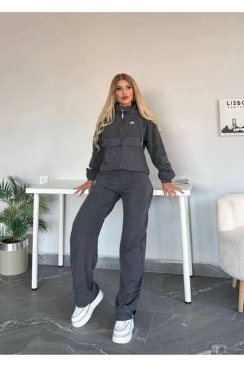 Bella Belluci Knitwear Detailed Pocketed Zippered Bottom Top Sports Set