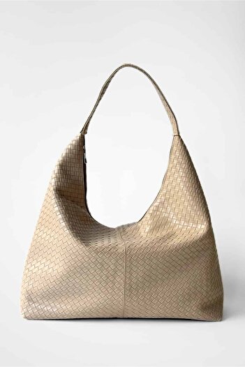 Yuka Atelier Örgü Dokulu Laura Salaş Görünümlü ve Geniş Hacimli Suni Deri Kadın Shopper Omuz Çantası