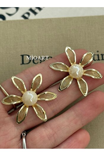 MioArt Pearl Detailed Lotus Flower Earrings