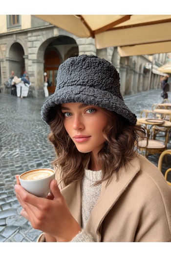 LAGRANZE Soft Plush Bucket Hat