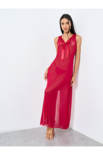 Styli Maxi Length Slip with Bow Detail and Centre Back Opening and Lace Border