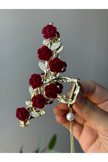 Beloria Stylish Hair Clip with Rose Detail