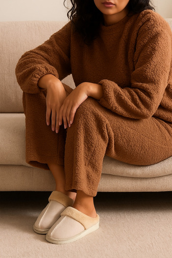 redtan Women'S, Cream, Plush Inside, Suede House Slippers