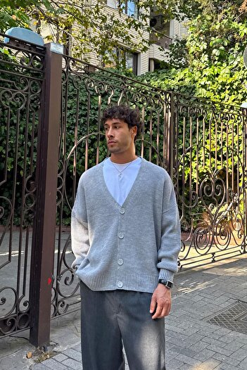 Flaw Wear Button Detail Oversize Knit Cardigan