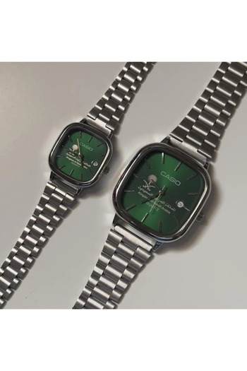 Casio Casio watch set with the Kingdom's logo | Price for two pieces