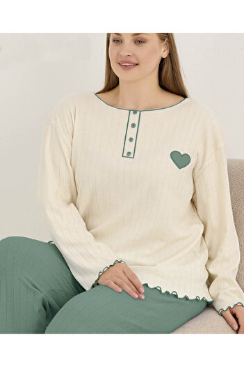 Siyah İnci Green Heart Embroidery Large Size Knitted Interlock Pajama Set25228002