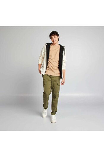 KIABI Joggers with flap pockets KHAKI