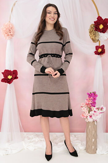 Trend Land Brown knitted dress with black horizontal stripes