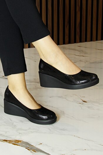 Erkan Saçmacı Mabel Black Snake Genuine Cowhide Leather Round Toe Wedge Heel Casual Shoes