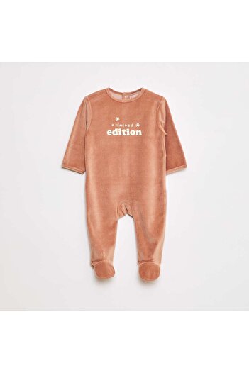 KIABI Fleece sleepsuit with feet and design on the front BROWN
