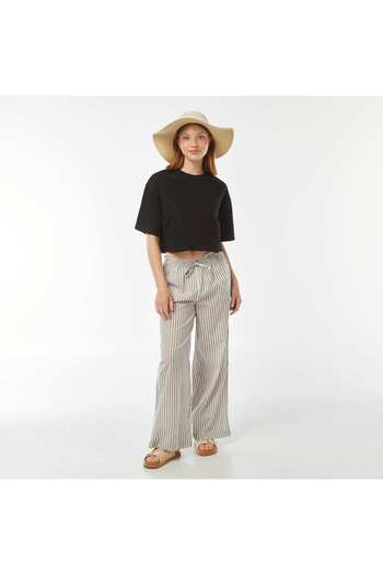 KIABI A plain cropped short-sleeved T-shirt BLACK