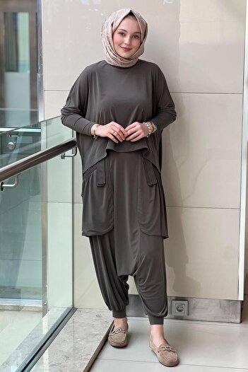 Nurcan Çetin Short in the Front, Long in the Back Tunic with Wide Pockets and Shalwar Set