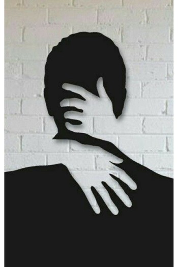 VENON Black Surreal Man Metal Painting 30 X 40 cm Wall Decoration Ornament Living Room Entrance Embracing Woman