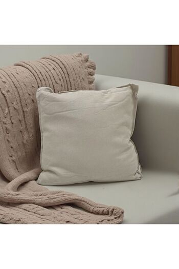 Casco Elegant decorative pillow