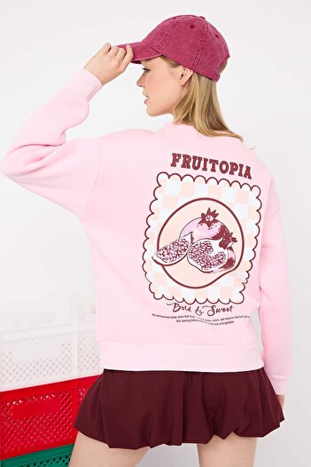 Trendyol Collection Light Pink Back and Front Fruit Printed Oversize/Loose Cut Knitted Sweatshirt Twoaw26Sw00128