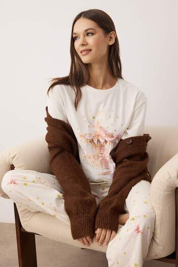 Trendyol Collection Ecru Ribbon and Star Printed Knitted Pajama Set Thmaw26Pt00116