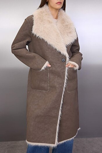 Trendyol Collection Mink-Ecru Double Sided Fur Mono Closure Oversize Long Suede Coat Twoaw26Kb00003