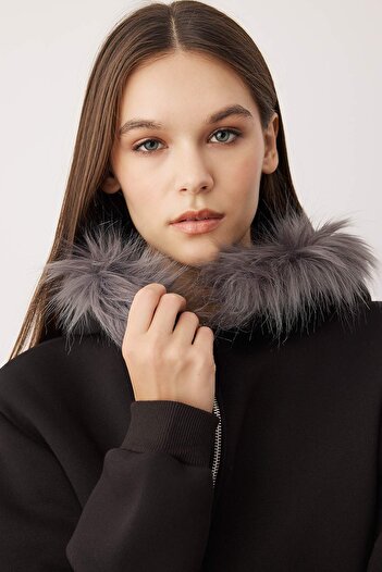 Trendyol Collection Black Zippered Furry Hooded Pocket Regular/Normal Fit Thick Knitted Sweatshirt Twoaw26Sw00176