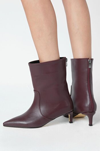Mio Gusto Burgundy Color Women's Thin Heeled Boots