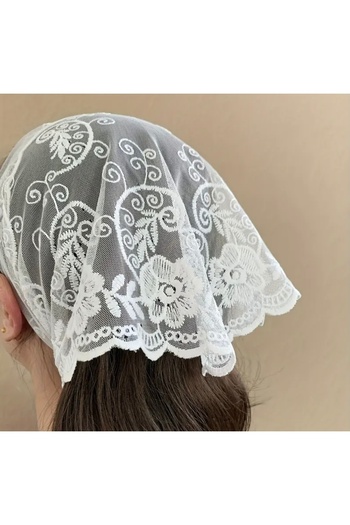 FloresDeCarnaval Voile- Elegant Lace Hair Cover with Floral Pattern – Fall/Winter Trend 2025
