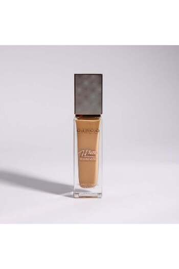 O.TWO.O Cosmetics Long-lasting, high-coverage, matte foundation - No. 05