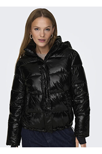 ONLY Μαύρο γυναικείο παλτό ONLANNLOUIS PREMIUM PUFFER JKT OTW