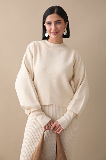InStyle Ecru Knitwear Set with Balloon Sleeve Dress