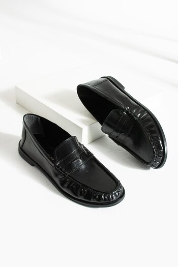 diclepolat Lucy Women's Black Wrinkled Patent Leather Loafer Saddle Detailed Comfortable Daily Shoes