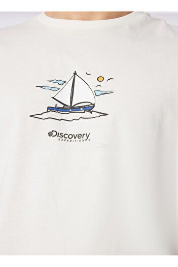 Discovery Expedition Kırık Beyaz Erkek Bisiklet Yaka Relaxed Baskılı T-Shirt YELKEN