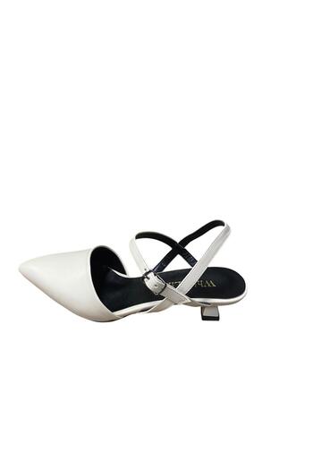 WHİTE LİNE Women's Thin Short Heel Closed Back Front Stiletto