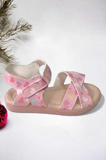 Ponchiq Pink Heart Detailed Girls' Sandals