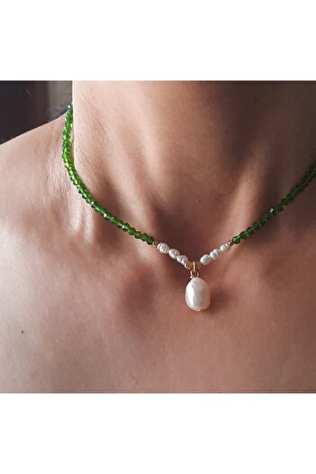 By Saadet Özkanlı Kadın Arpa Kum Inci Kolye Yeşil Kristalli ( Gerçek Inci Tatlısu Incisi ) Choker