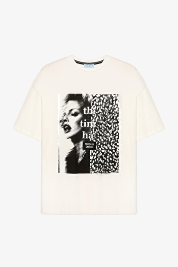 Quzu Varak Pattern Printed Oversize T-Shirt Ecru