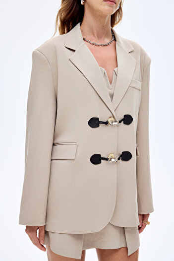 Quzu Μπουφάν Oversize Blazer με αξεσουάρ με κούμπωμα Μπεζ