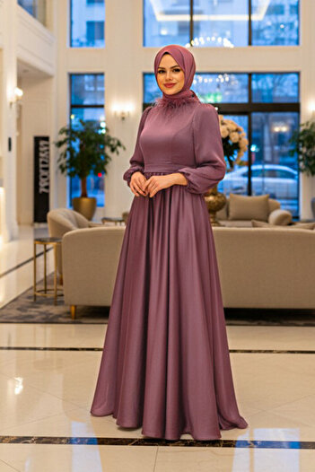 Neva Style Dark Rose Dried Hijab Evening Dress with Feather Detail on the Collar 21330Kgk