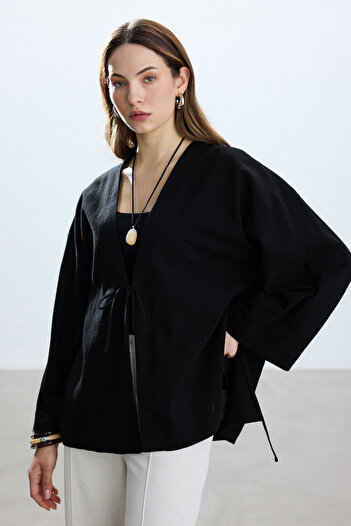 BE BLUE Black Textured Kimono