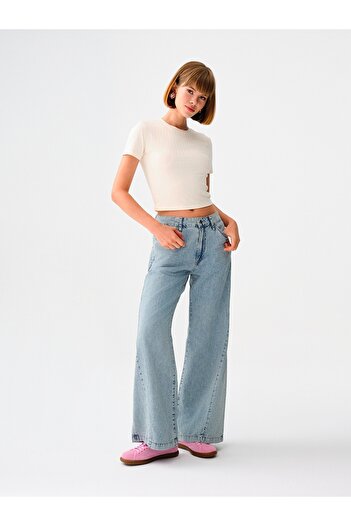Loft Women's Fitted T-Shirt - Sleeves