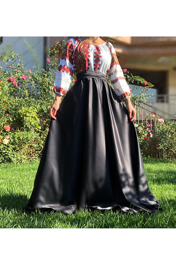 Ie Traditionala Laura Traditional Dress