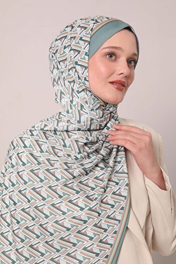 Levidor Water Green Zigzag Pattern Club Shawl