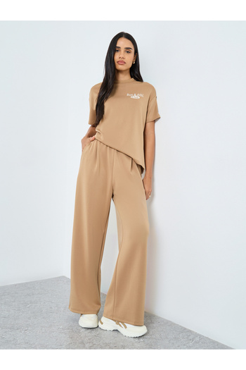 Styli Solid Mid Rise Wide Leg Pants