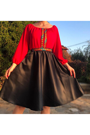 Ie Traditionala Stylized dress with traditional motifs Margareta