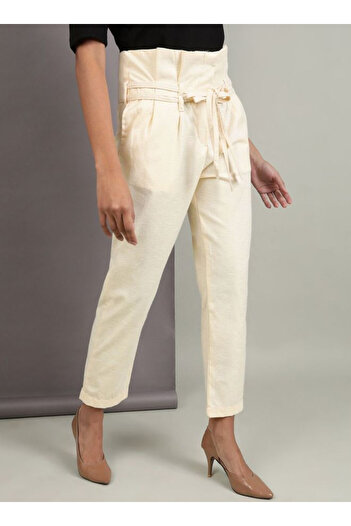 Freehand By Styli Women Cream Slim Fit Cropped Pants