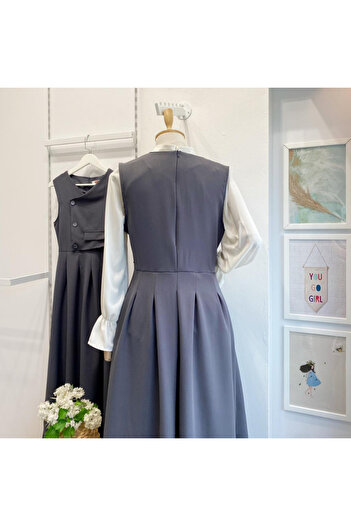 Faya Boutique Gray Button Detailed Crepe Gilet