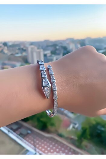 VEGALUXE Steel Snake Handcuff Bracelet